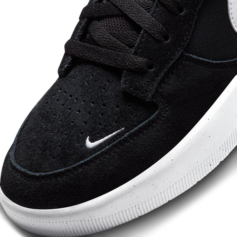 Nike SB Force 58 Black/White toe box
