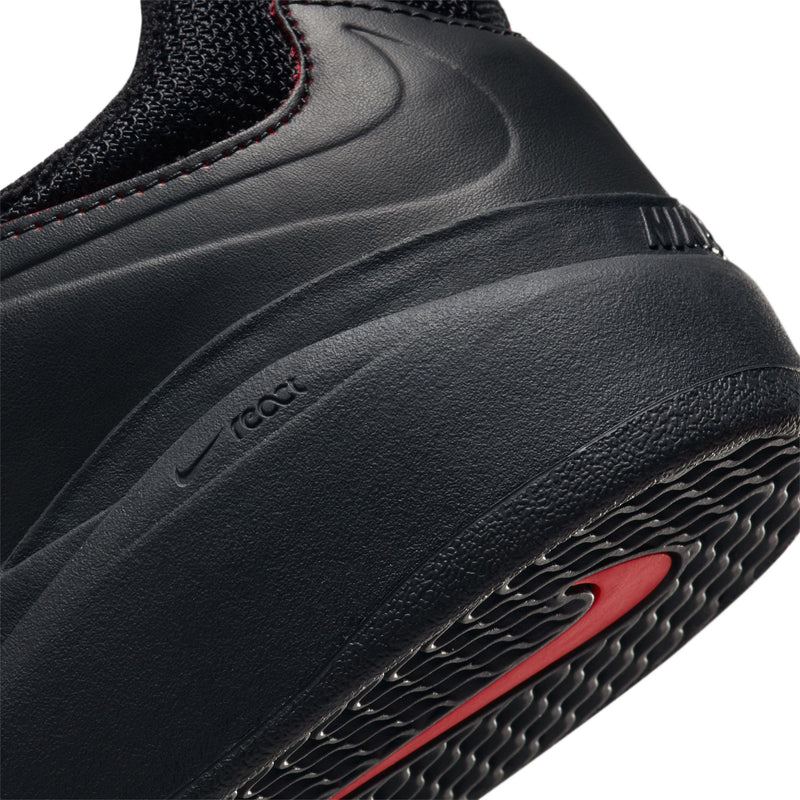 Nike SB Ishod Premium Black/University Red heel detail