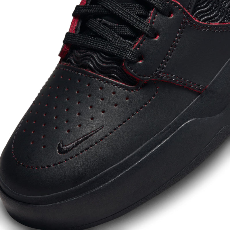Nike SB Ishod Premium Black/University Red toe detail