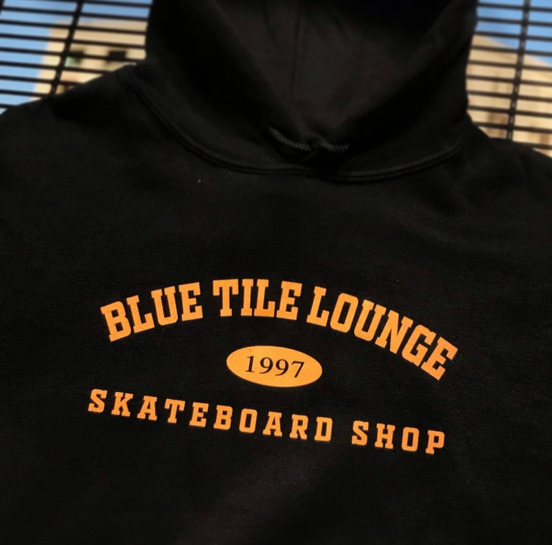 Blue Tile Lounge Hood Collegiate Black/Atomic Tangerine graphic detail