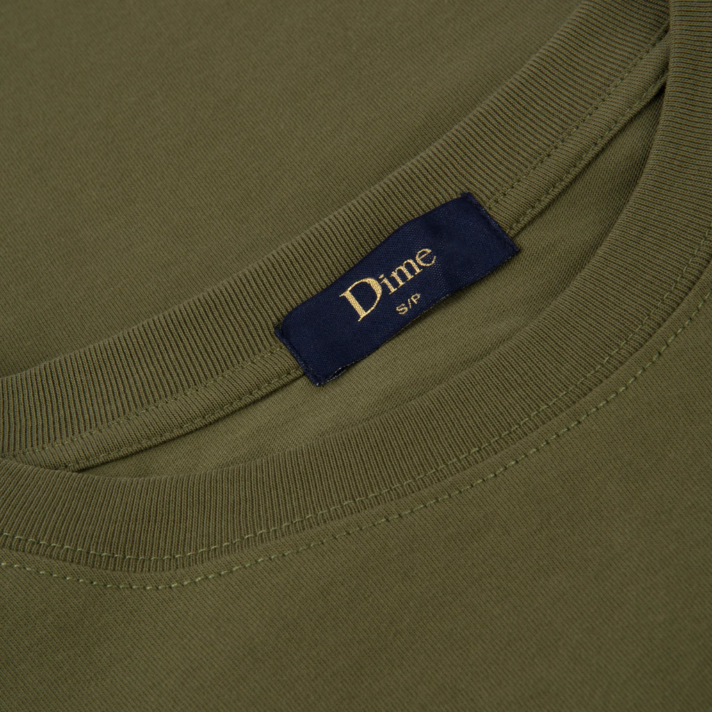 Dime T-Shirt Classic Blurry Dark Olive neck tag close up