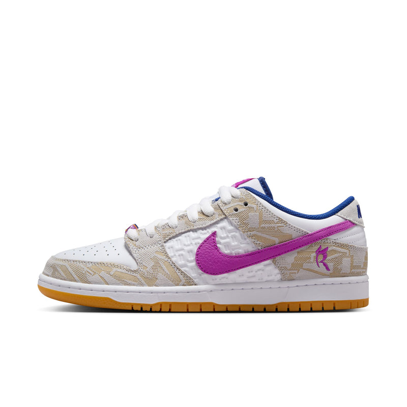 Nike SB Dunk Low Premium "Rayssa Leal" Pure Platinum/Deep Royal Blue right show in step