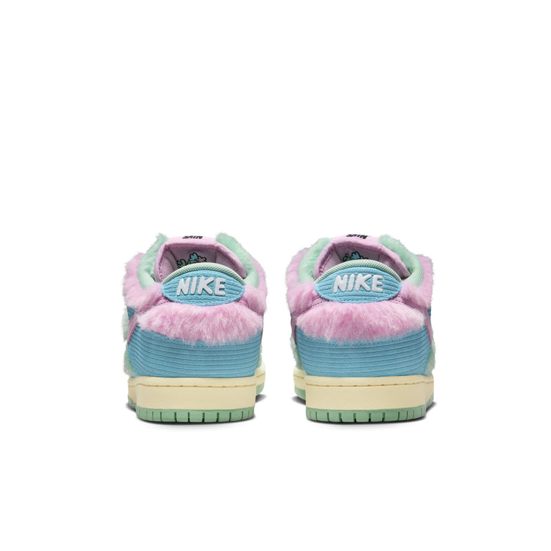 Nike SB Dunk Low Pro QS Verdy Visty back of pair view