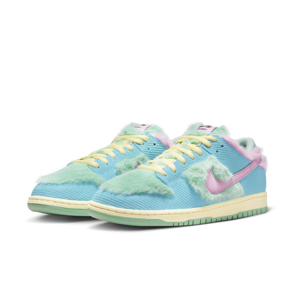 Nike SB Dunk Low Pro QS Verdy Visty pair view