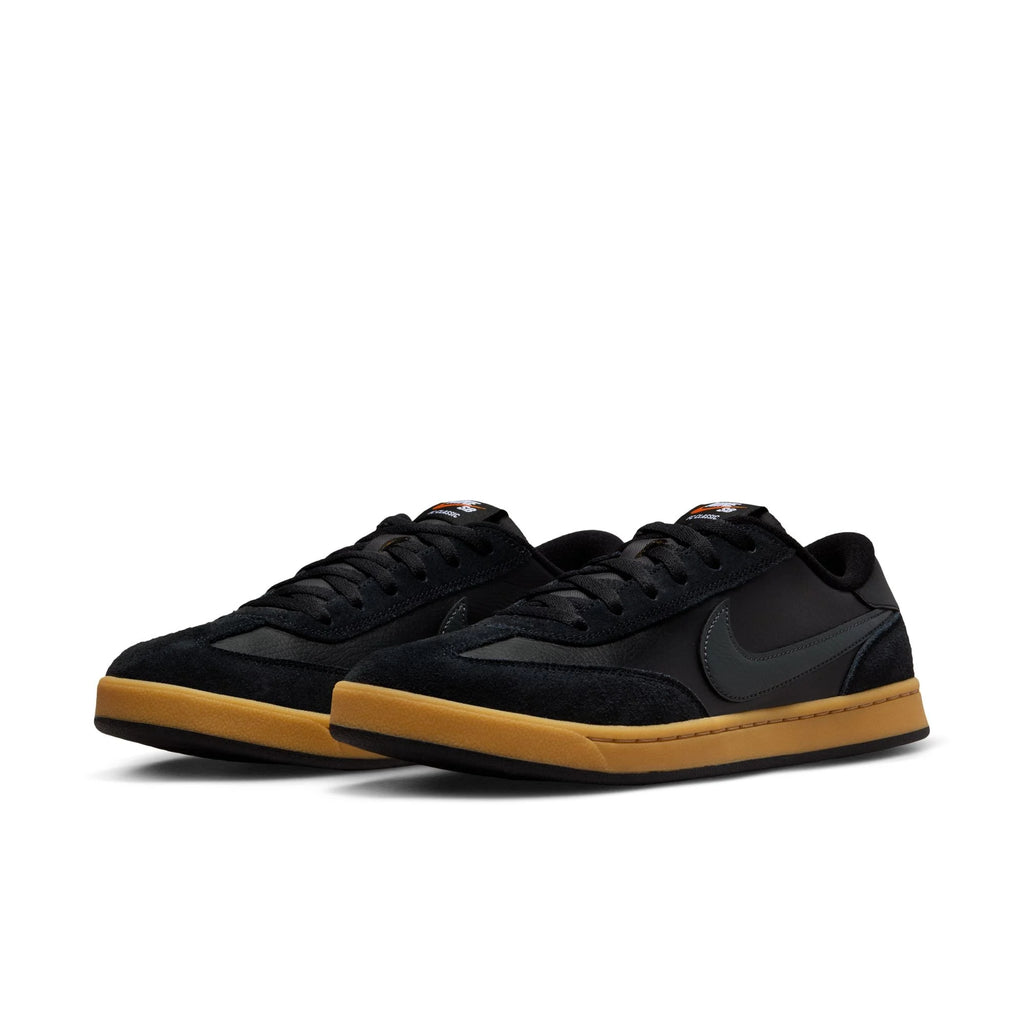 Nike SB FC Classic Black/Anthracite-Black-Vivid Orange pair view