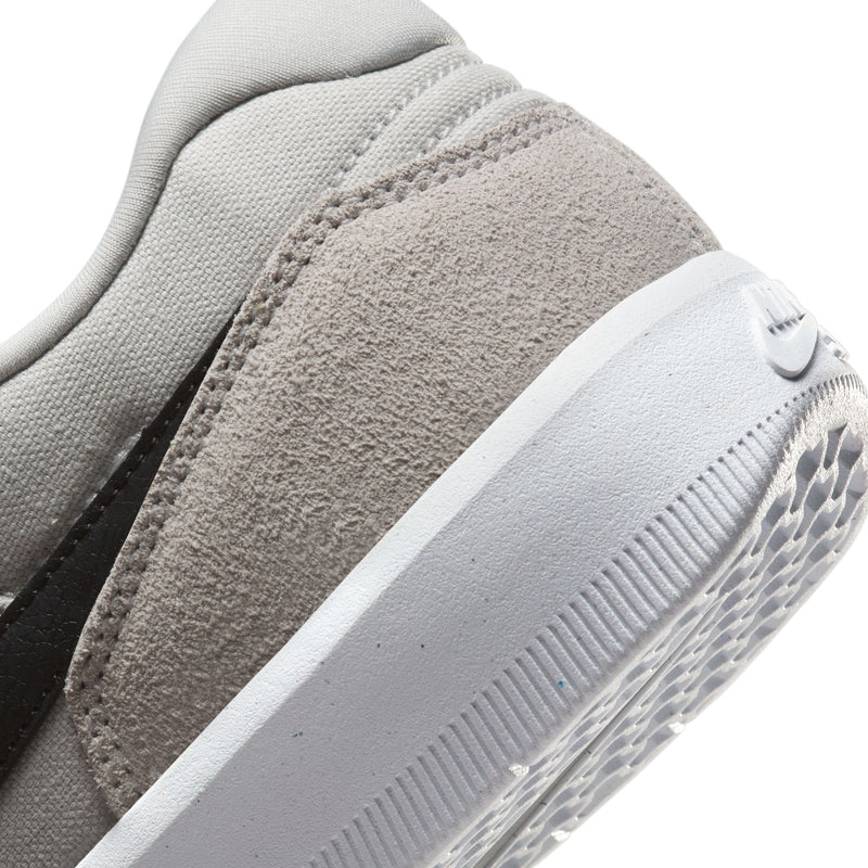 Nike SB Force 58 Photon Dust/Black-White heel detail