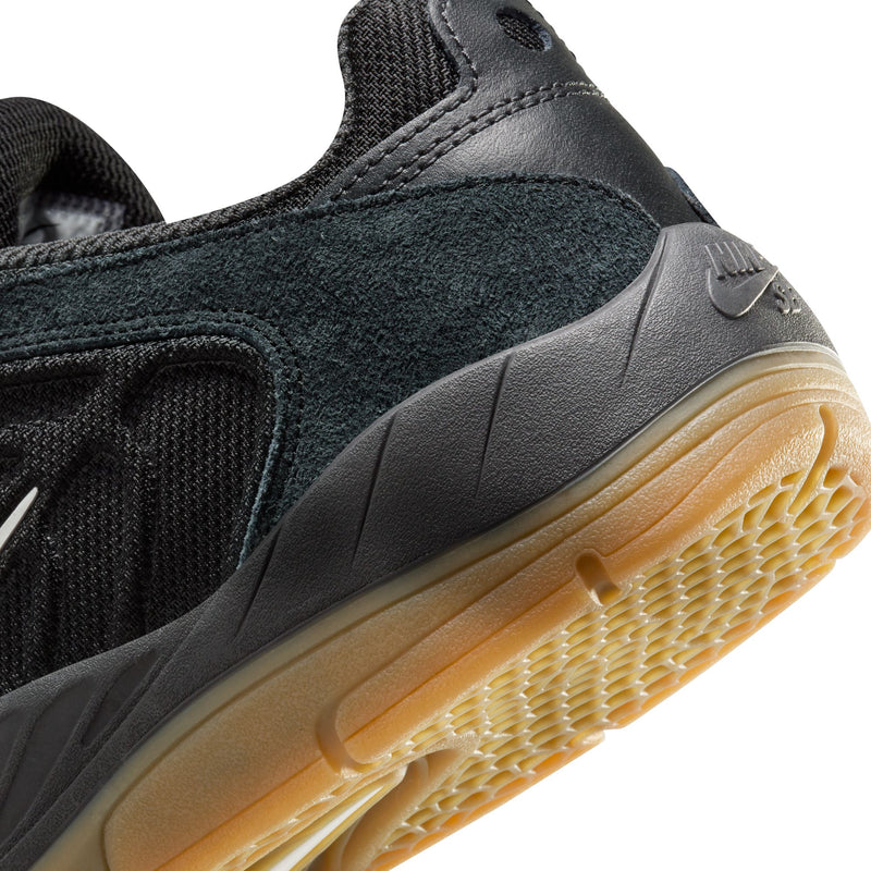 Nike SB Vertebrae Black/Summit White-Anthracite-Black heel detail