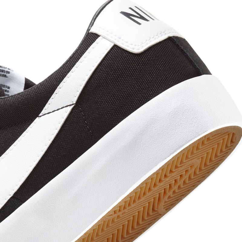 Nike SB Zoom Blazer Low Pro GT Black/White-Black-Gum Light Brown heel detail