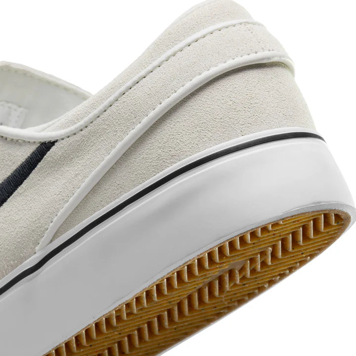 Nike SB Zoom Janoski OG+ Summit White/Black heel detail