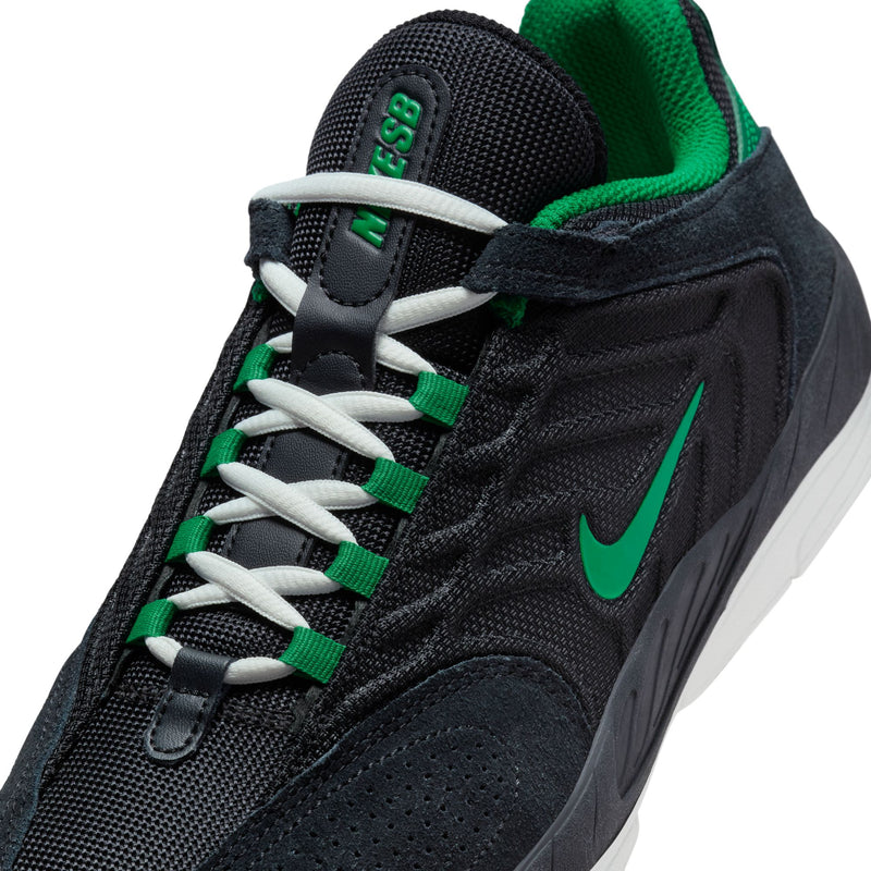 Nike SB Vertebrae Black/Black/Summit White/Malachite