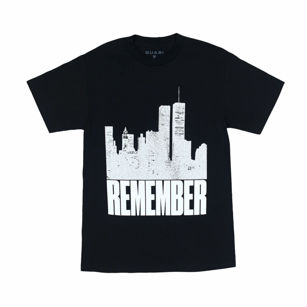 Quasi T-Shirt Remember Black front view